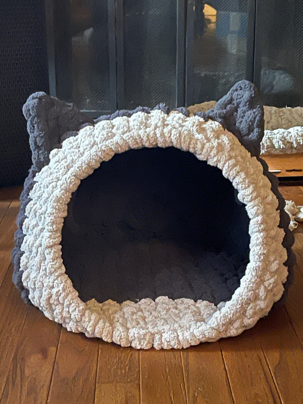 Chenille Pet Bed